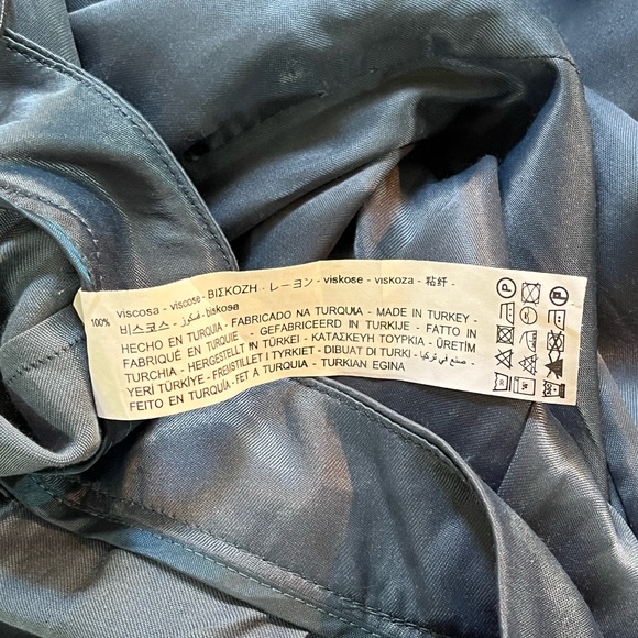 ZARA Wide-Leg Blue Satin-Look Cropped Pants Sz XS - Picture 2 of 6